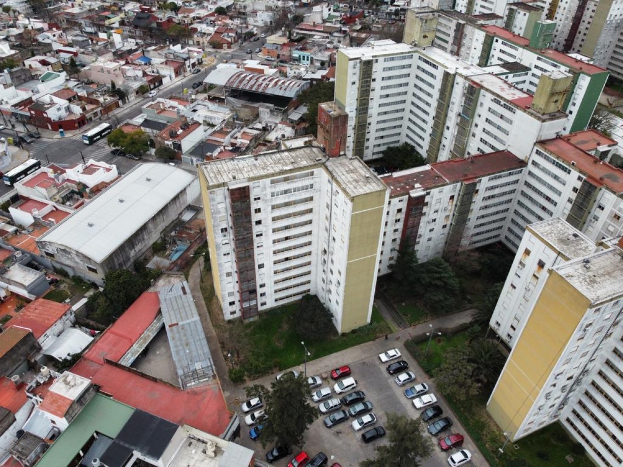 En Venta, Departamento cuatro ambientes, Muy luminoso!! (Torre 10 - Barrio Copello)