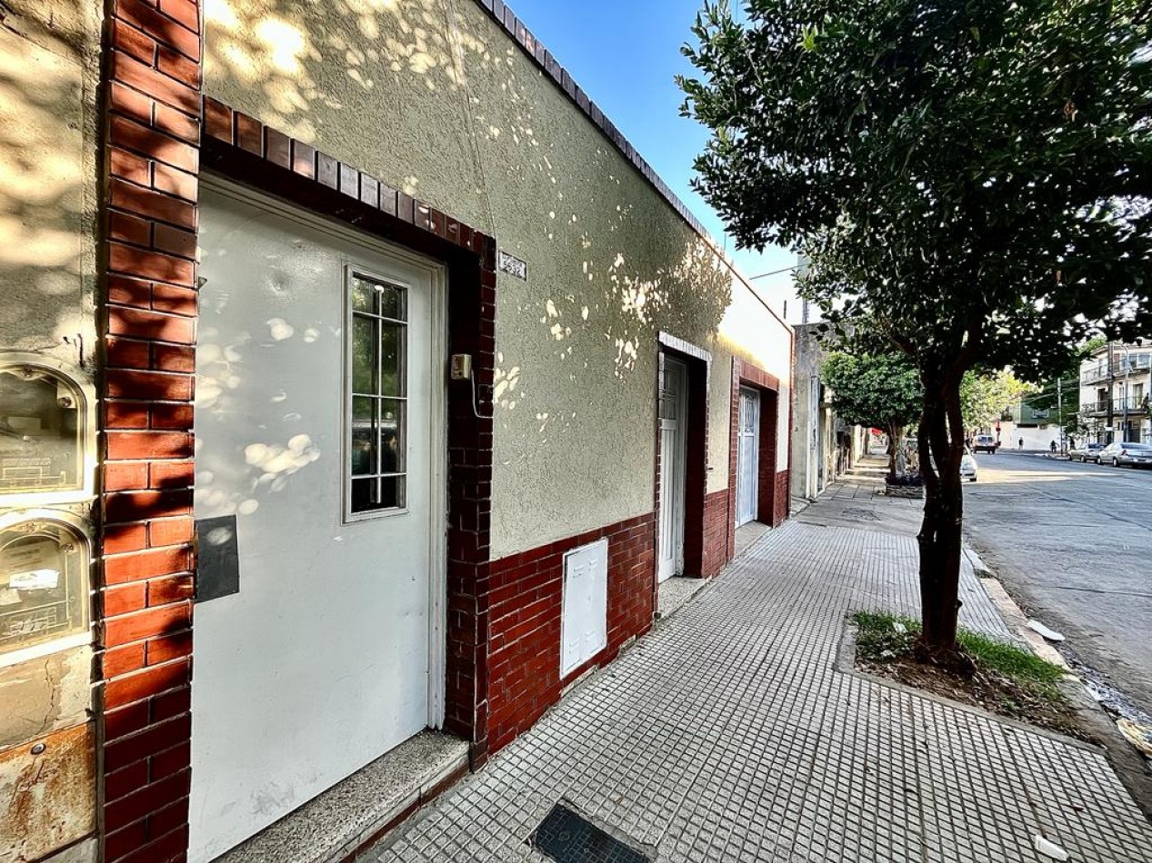 Se Vende PH tres ambientes,APTO CREDITO, con espacio aereo, Remodelado (Villa Lugano)