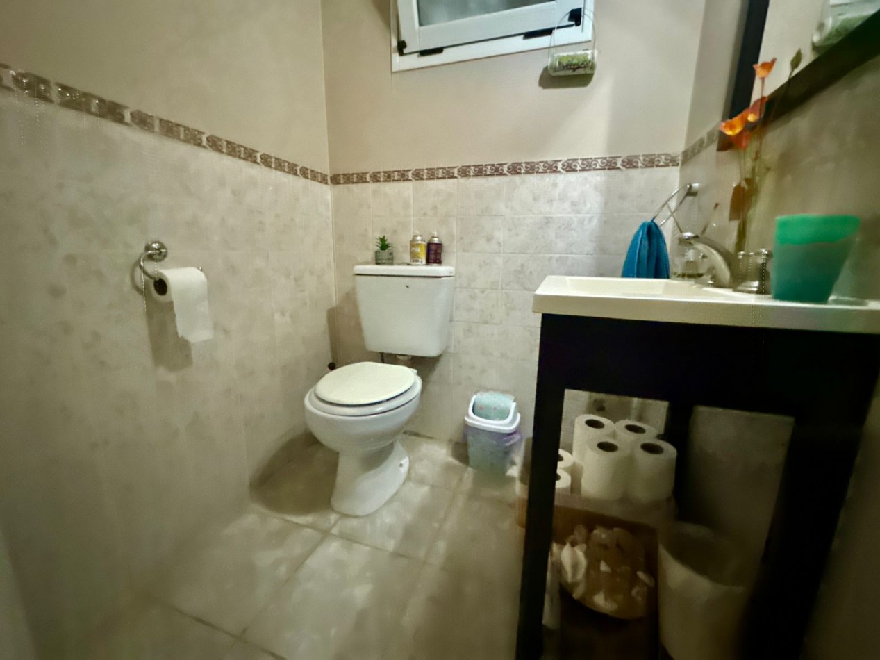 Se Vende Casa cuatro amb, con cochera, piscina (LOBOS)