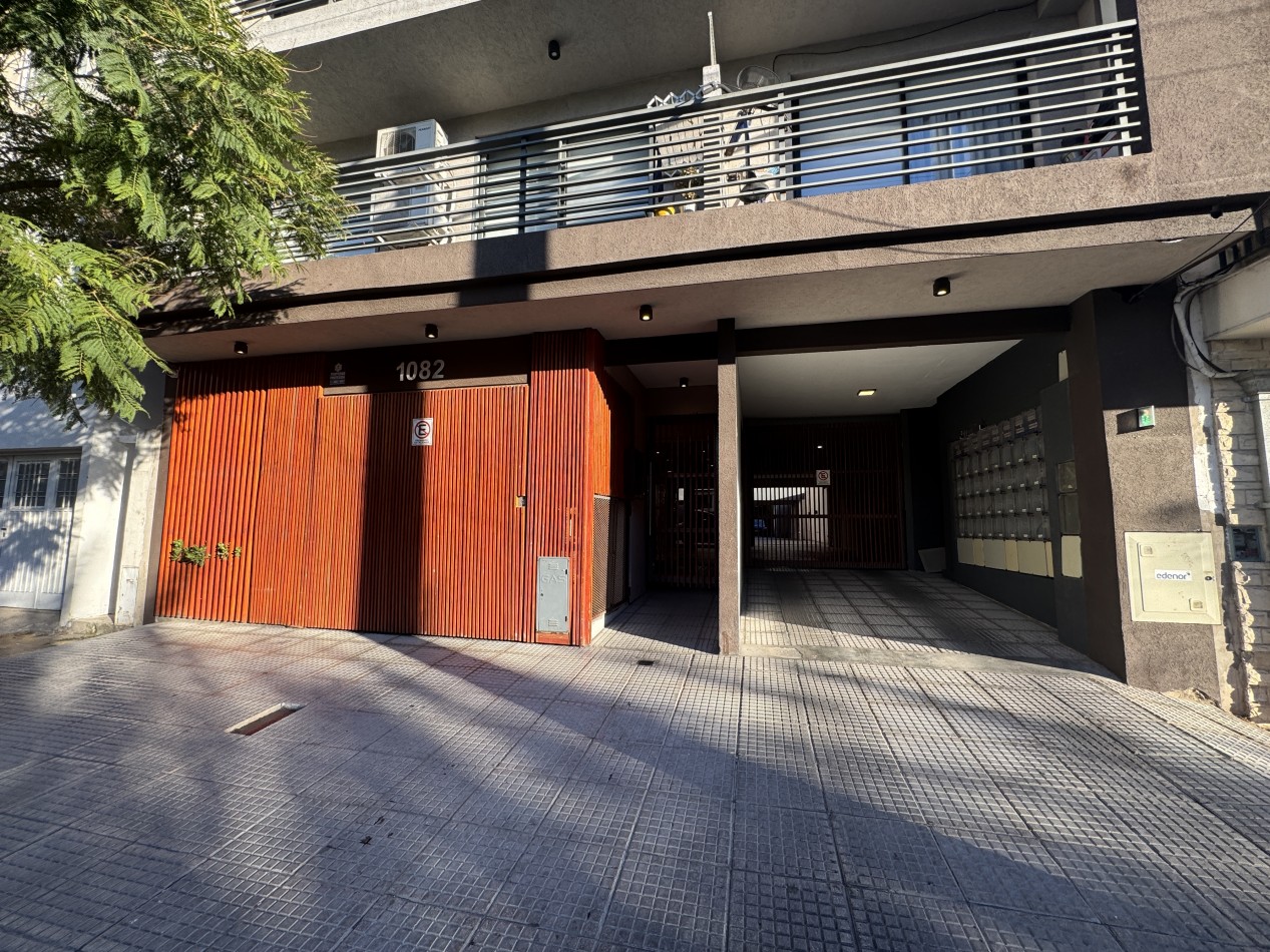 Se alquila Departamento Dos ambientes (Moron Centro)