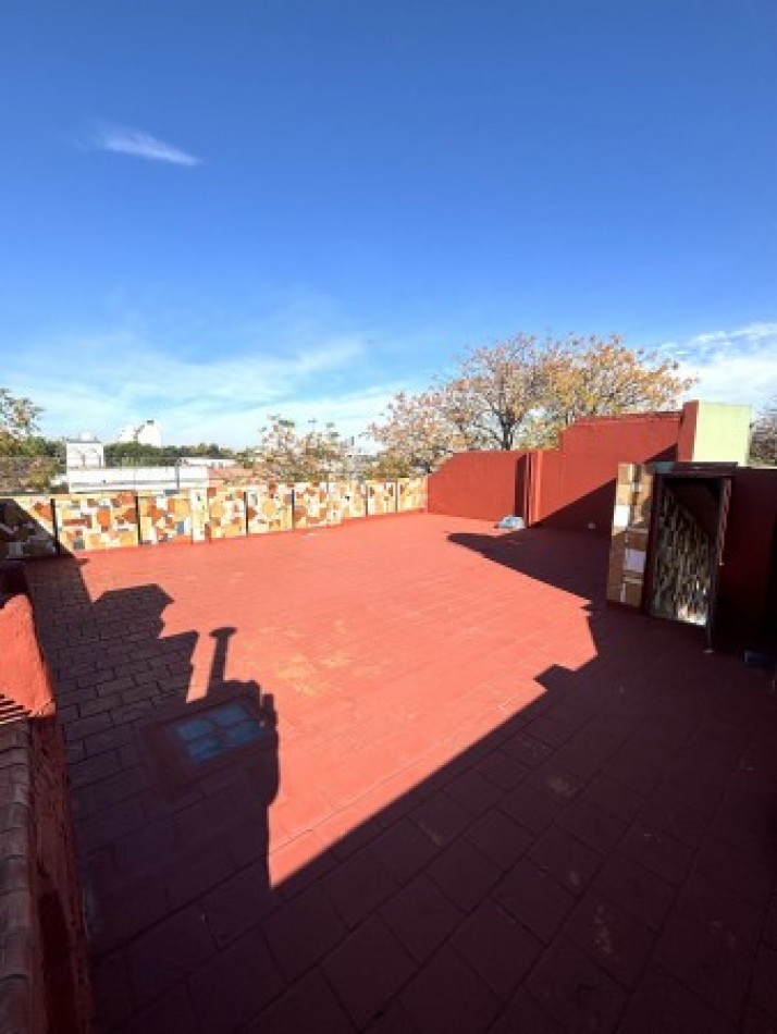 Se vende PH tres ambientes. Villa Lugano, CABA.