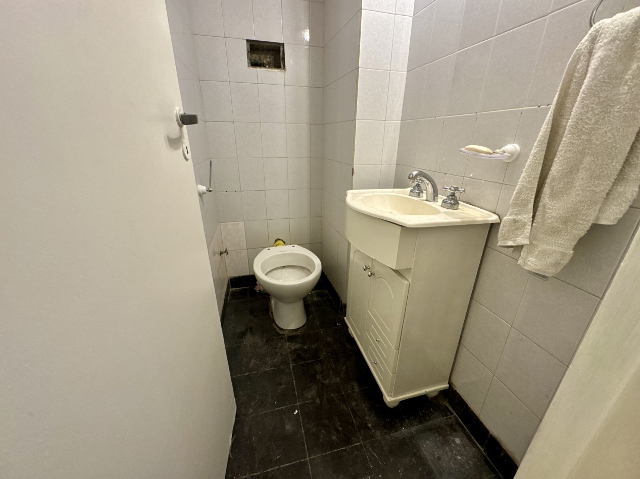 Se Vende Departamento cuatro ambientes (Monte Castro)