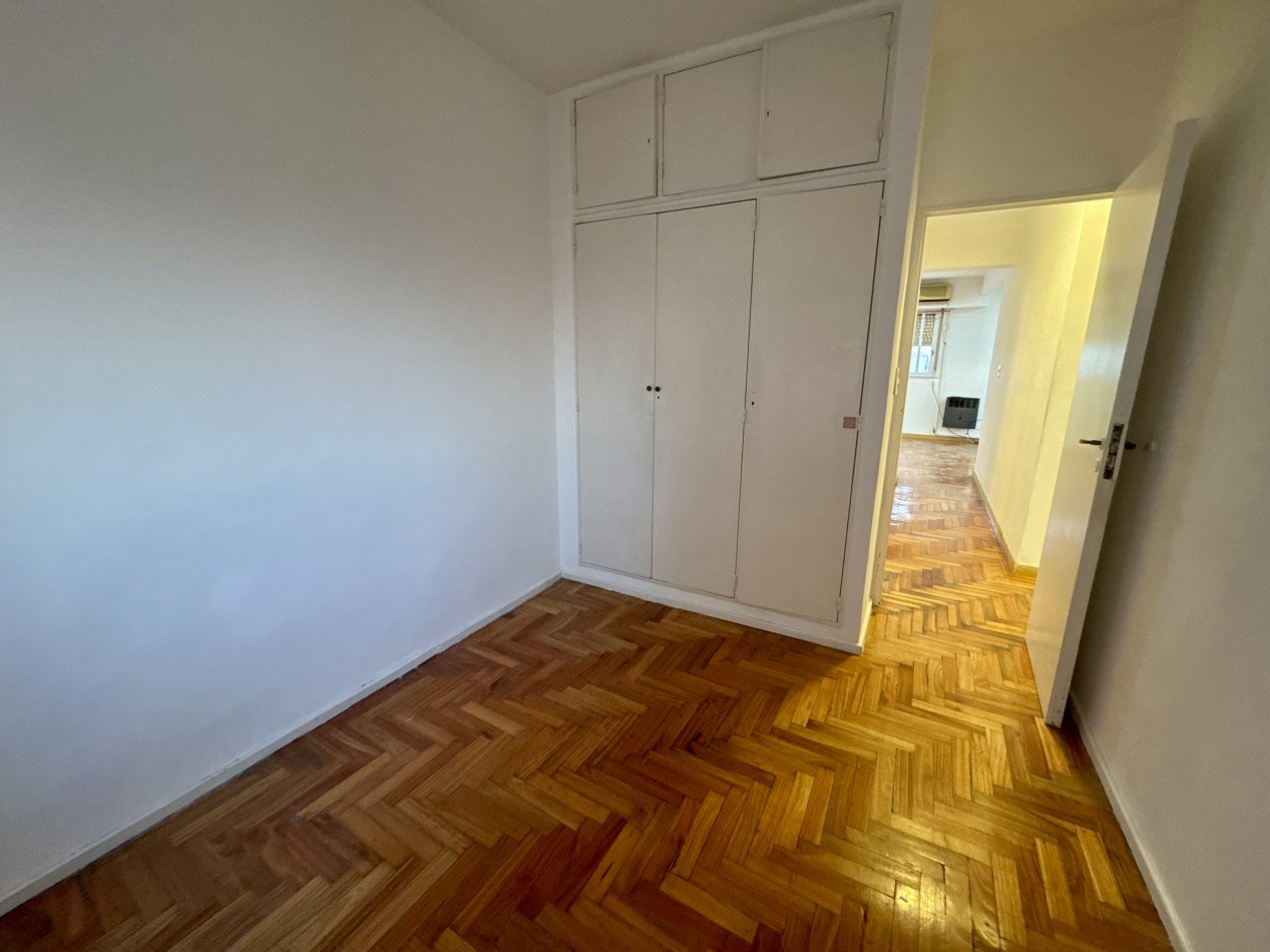 Se Vende Departamento cuatro ambientes (Monte Castro)