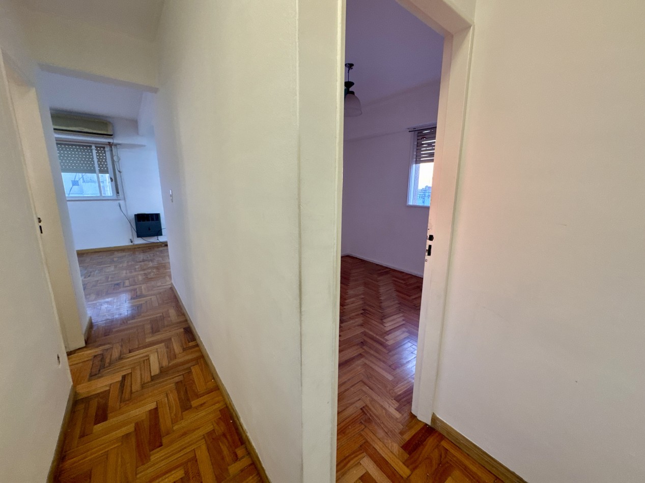 Se Vende Departamento cuatro ambientes (Monte Castro)