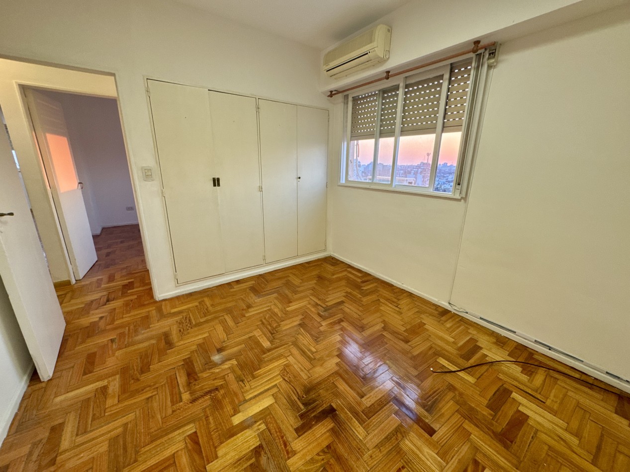 Se Vende Departamento cuatro ambientes (Monte Castro)