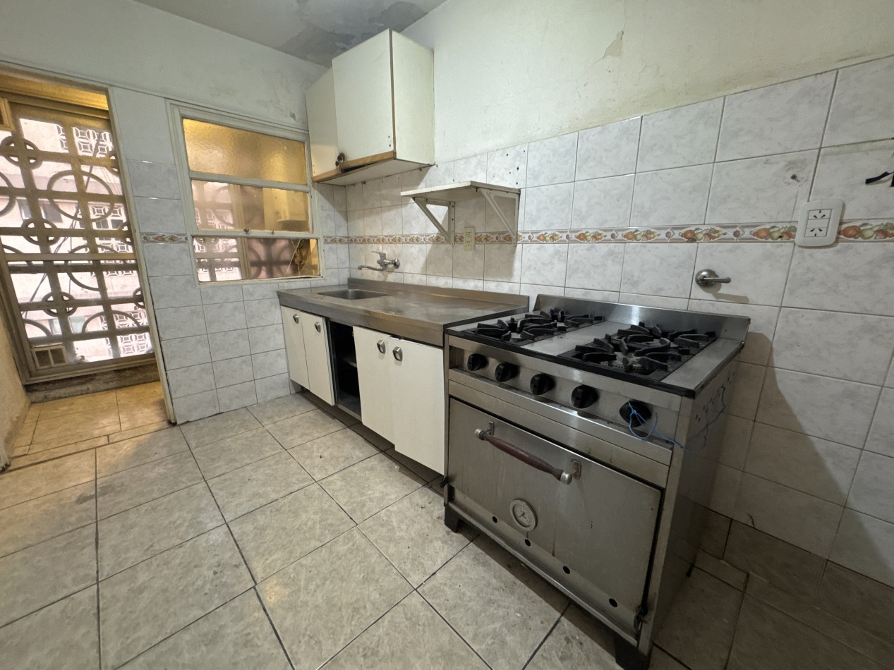 Se Vende Departamento cuatro ambientes (Monte Castro)