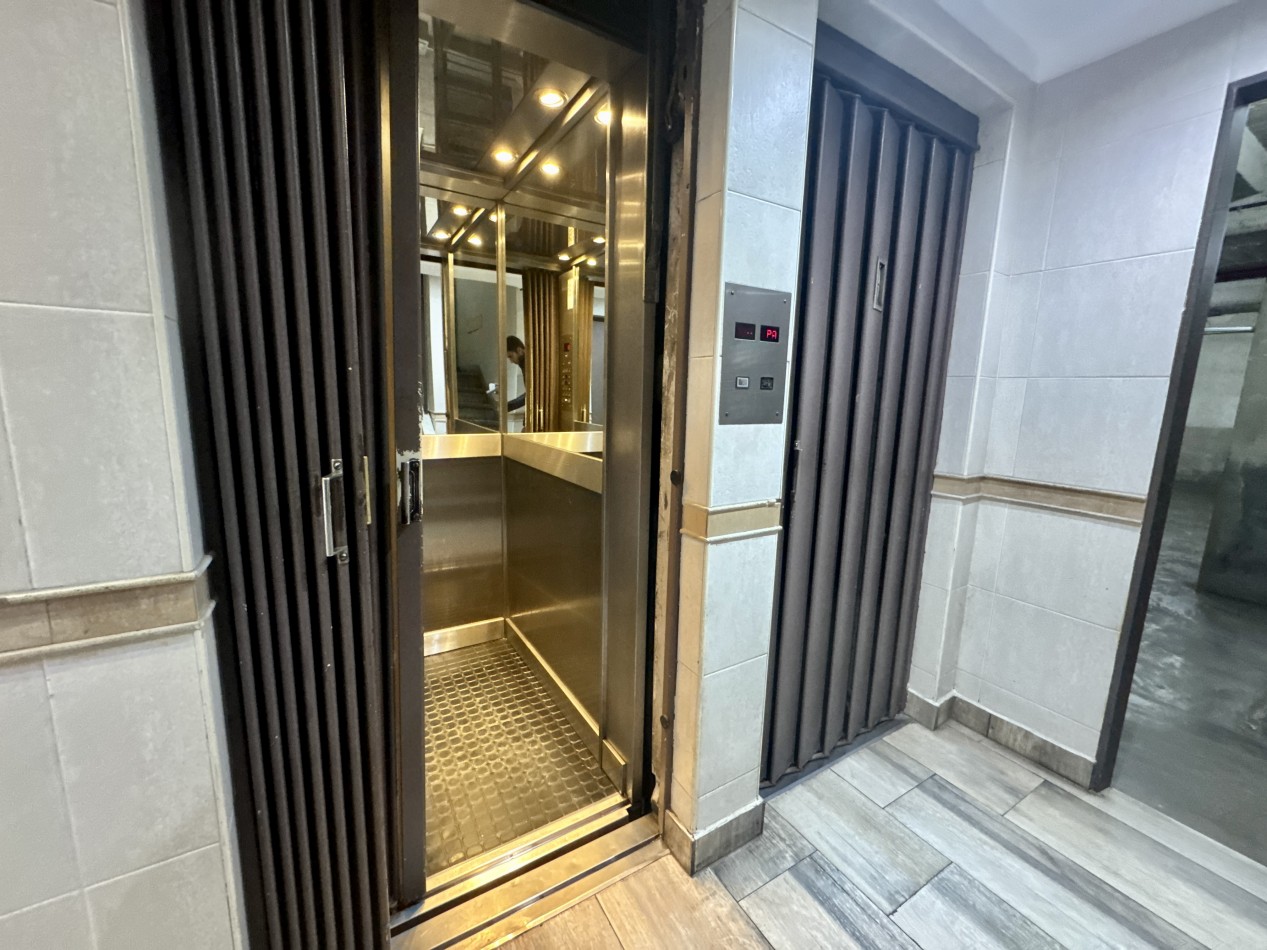Se Vende Departamento cuatro ambientes (Monte Castro)