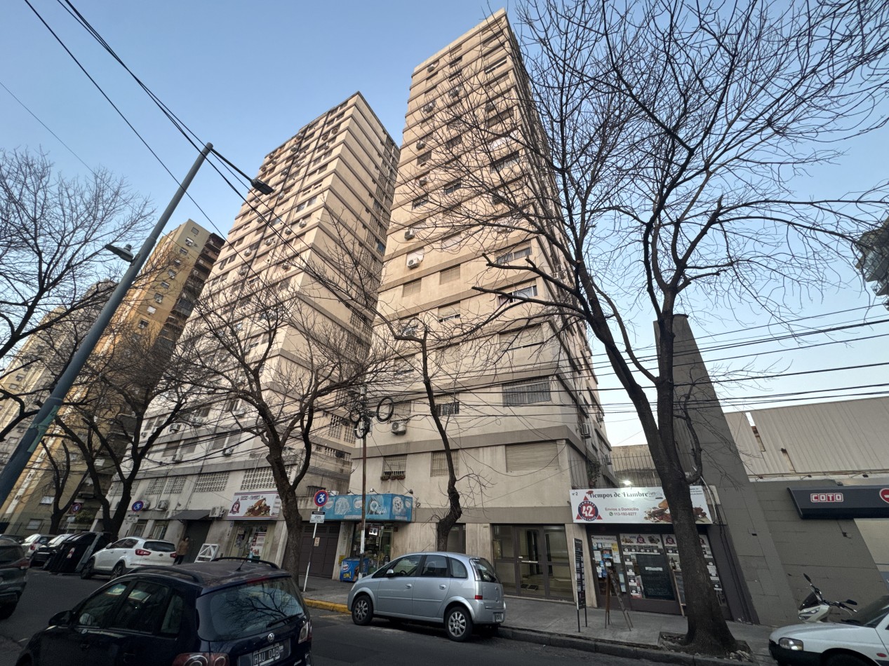 Se Vende Departamento cuatro ambientes (Monte Castro)