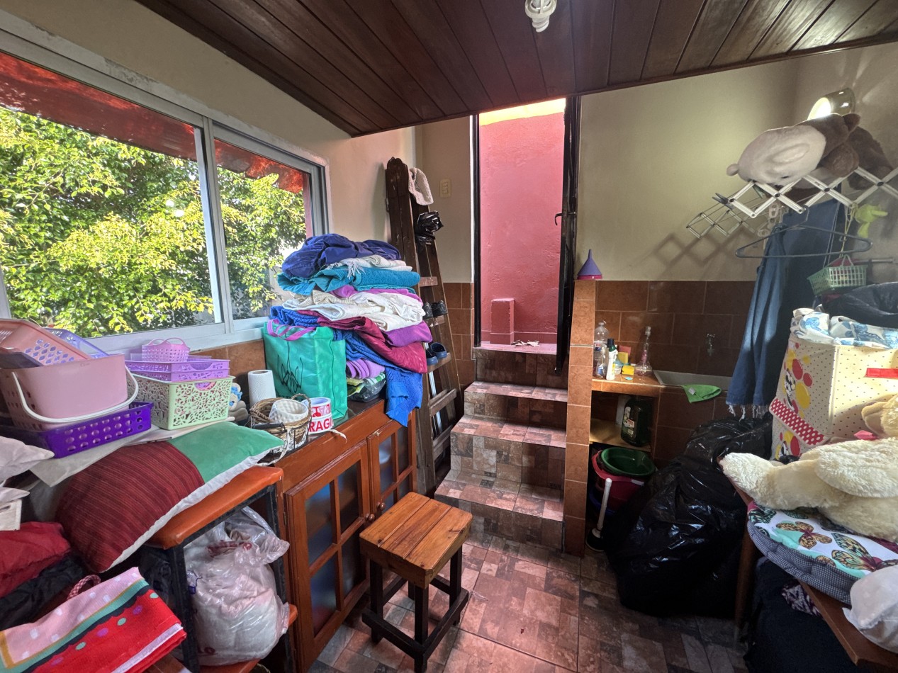 Se vende Casa en PH, primer piso, Cuatro ambientes (Flores)