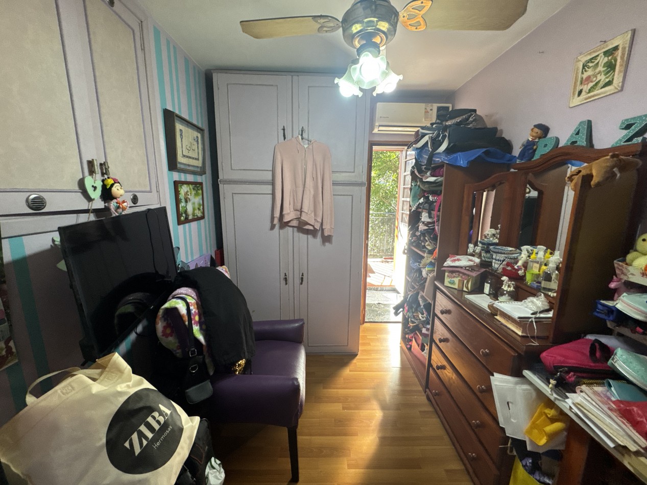 Se vende Casa en PH, primer piso, Cuatro ambientes (Flores)