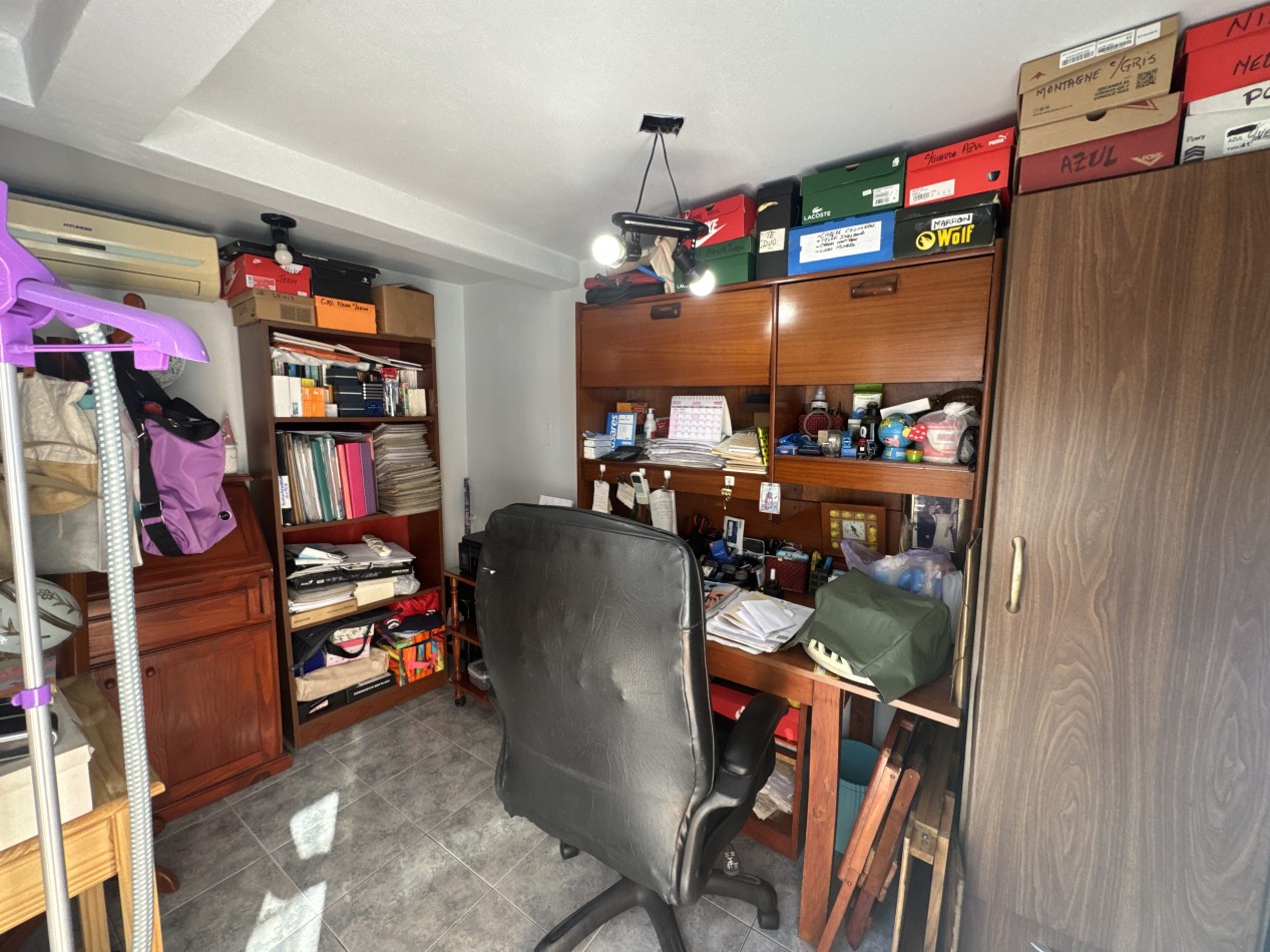 Se vende Casa en PH, primer piso, Cuatro ambientes (Flores)