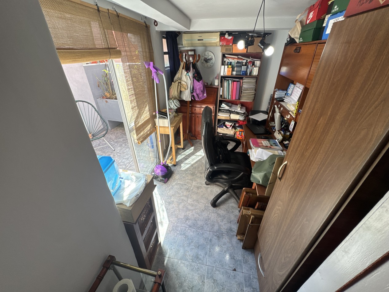 Se vende Casa en PH, primer piso, Cuatro ambientes (Flores)