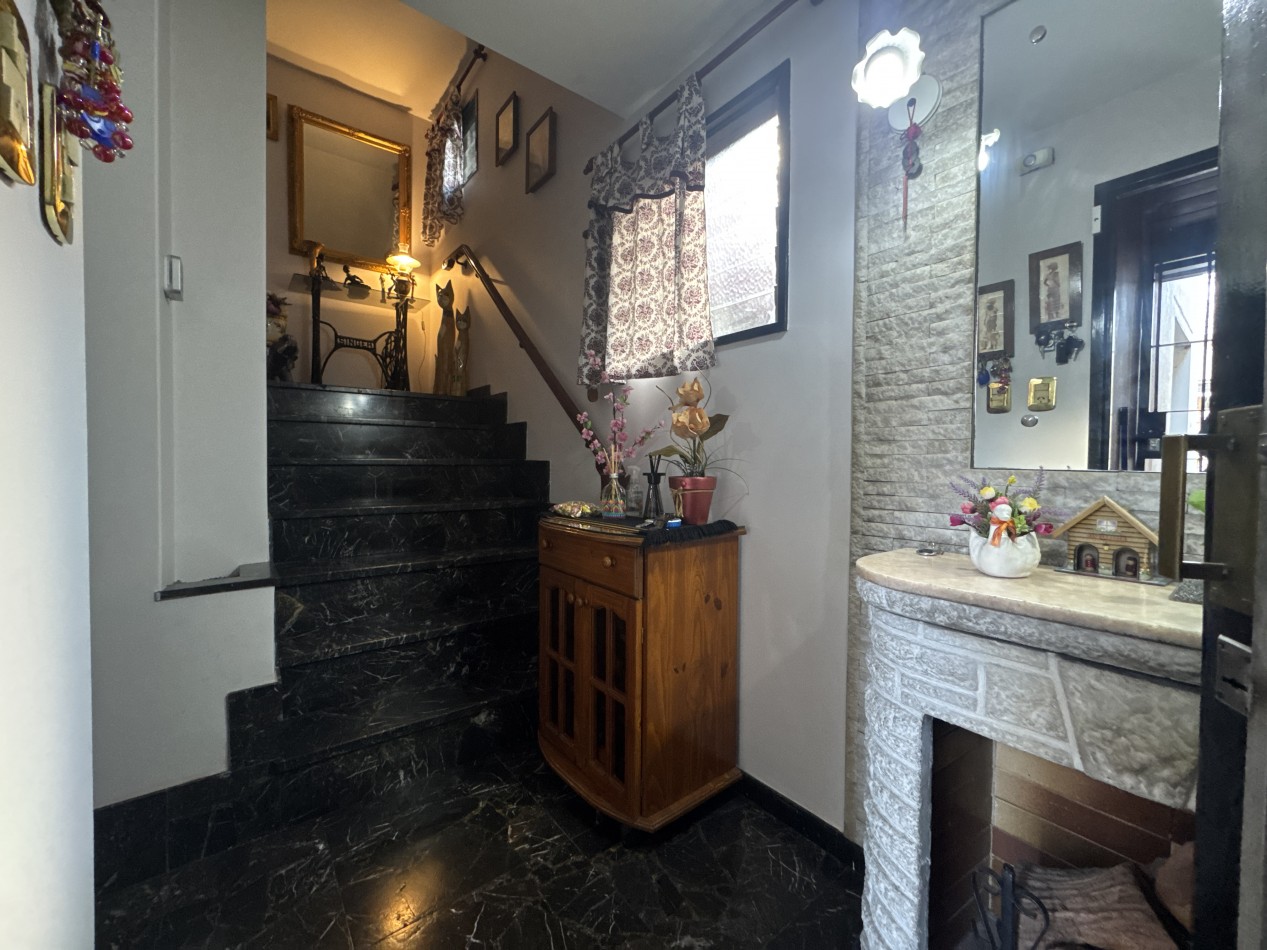 Se vende Casa en PH, primer piso, Cuatro ambientes (Flores)