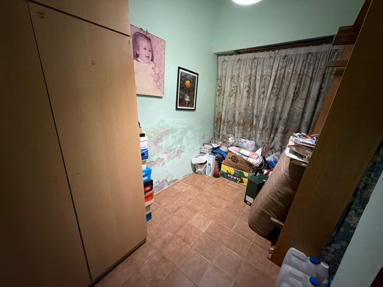 Se Vende Casa Cuatro ambientes, cochera doble (Lomas del Mirador)