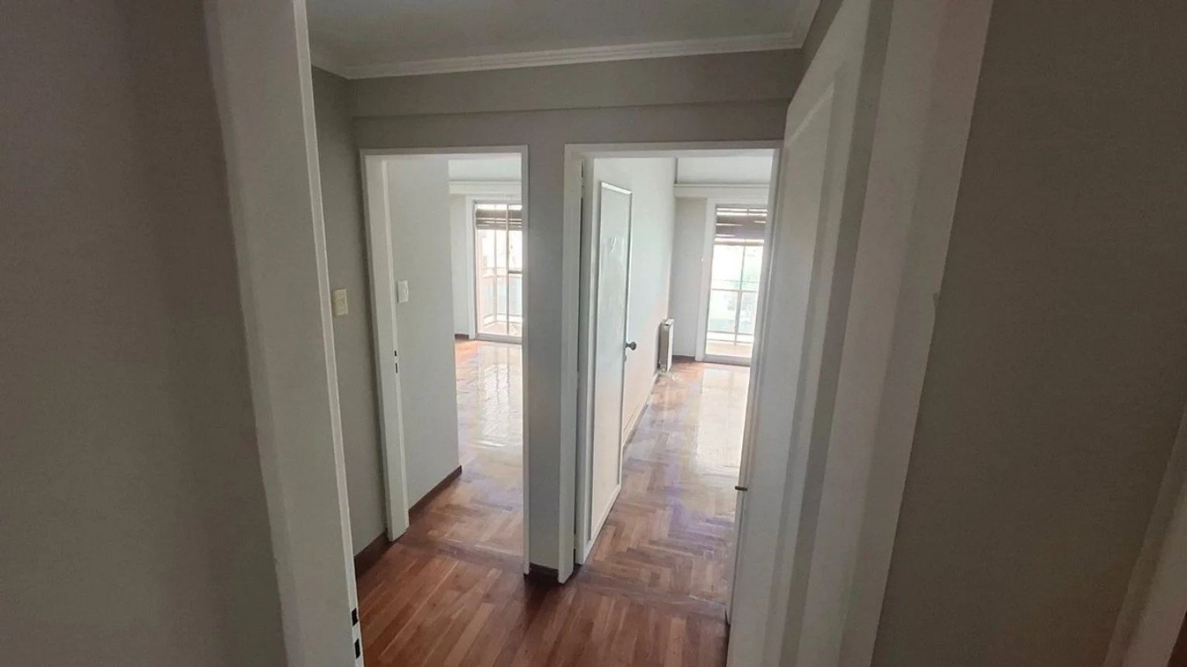 VENTA piso de 4 ambientes c/dependencia, avellaneda, balcon, espacio guardacoche, apto credito