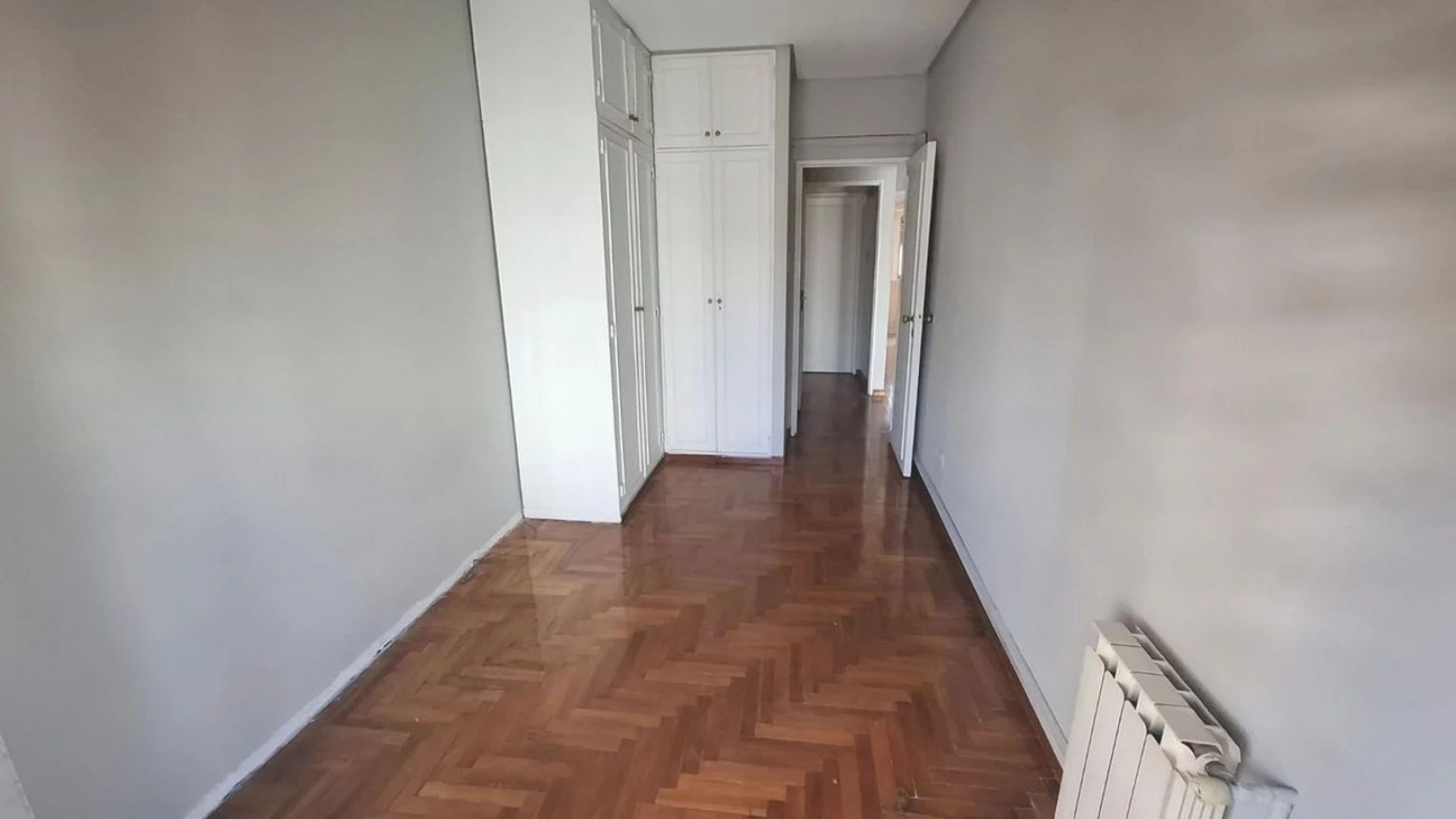 VENTA piso de 4 ambientes c/dependencia, avellaneda, balcon, espacio guardacoche, apto credito