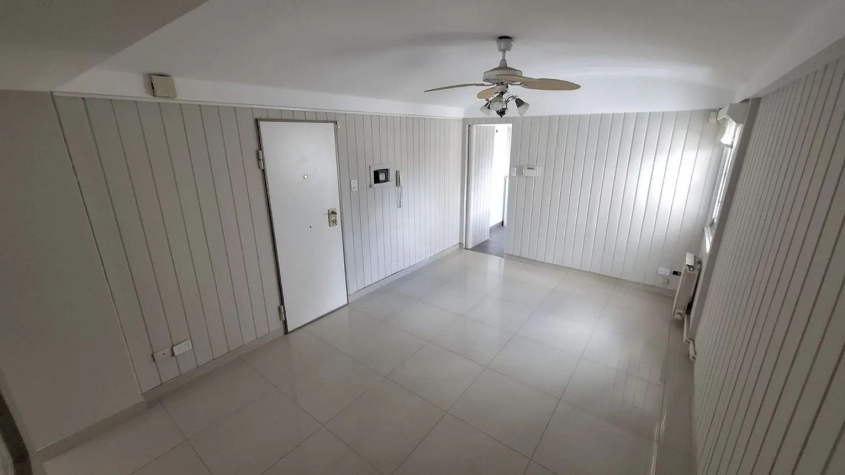 VENTA piso de 4 ambientes c/dependencia, avellaneda, balcon, espacio guardacoche, apto credito