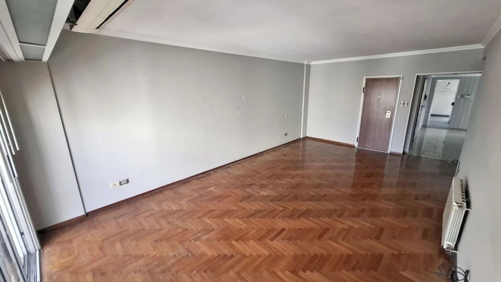 VENTA piso de 4 ambientes c/dependencia, avellaneda, balcon, espacio guardacoche, apto credito
