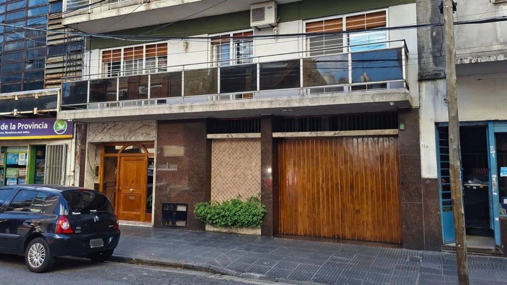 VENTA piso de 4 ambientes c/dependencia, avellaneda, balcon, espacio guardacoche, apto credito