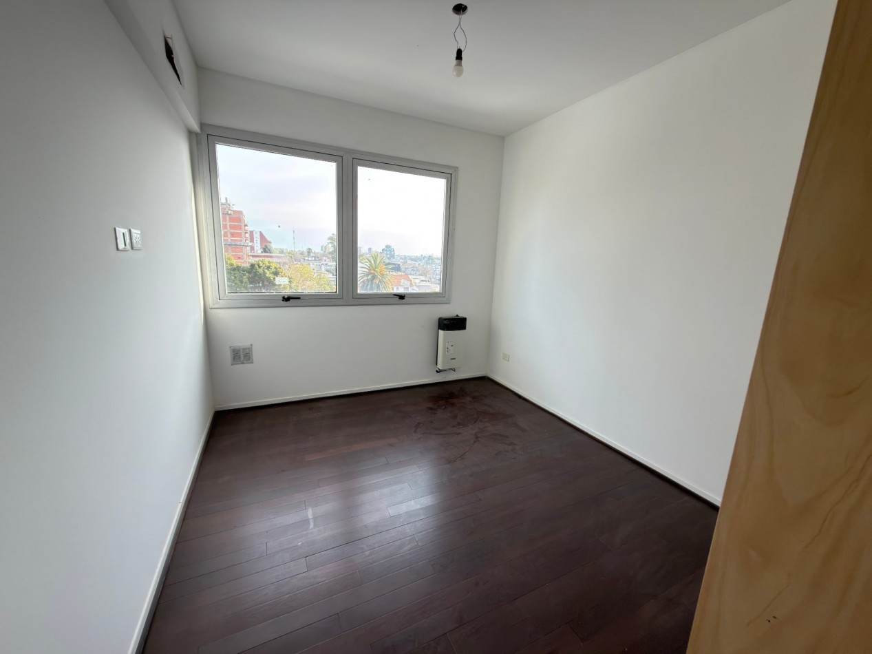 Se alquila departamento tres ambientes (Villa Lugano)