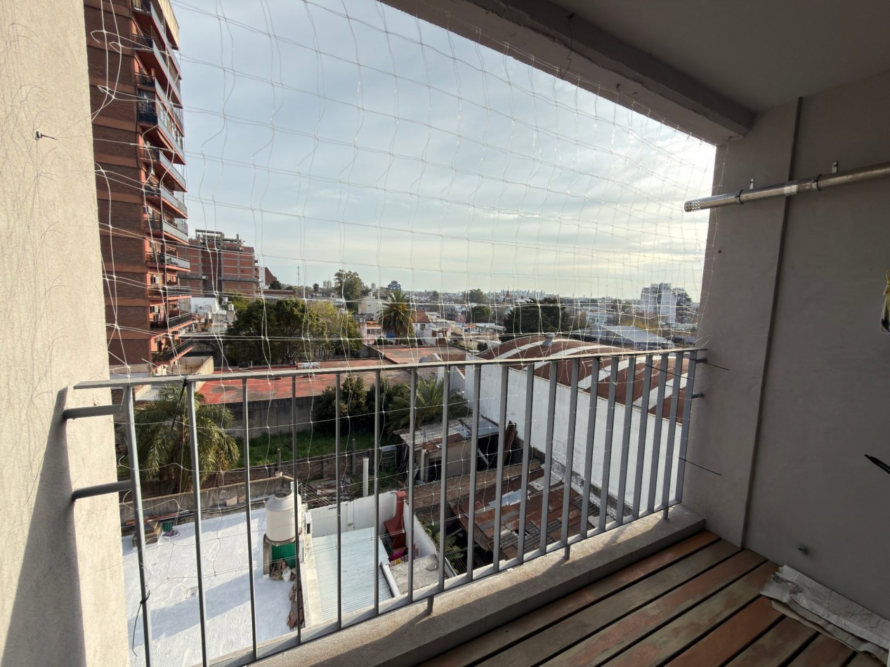 Se alquila departamento tres ambientes (Villa Lugano)