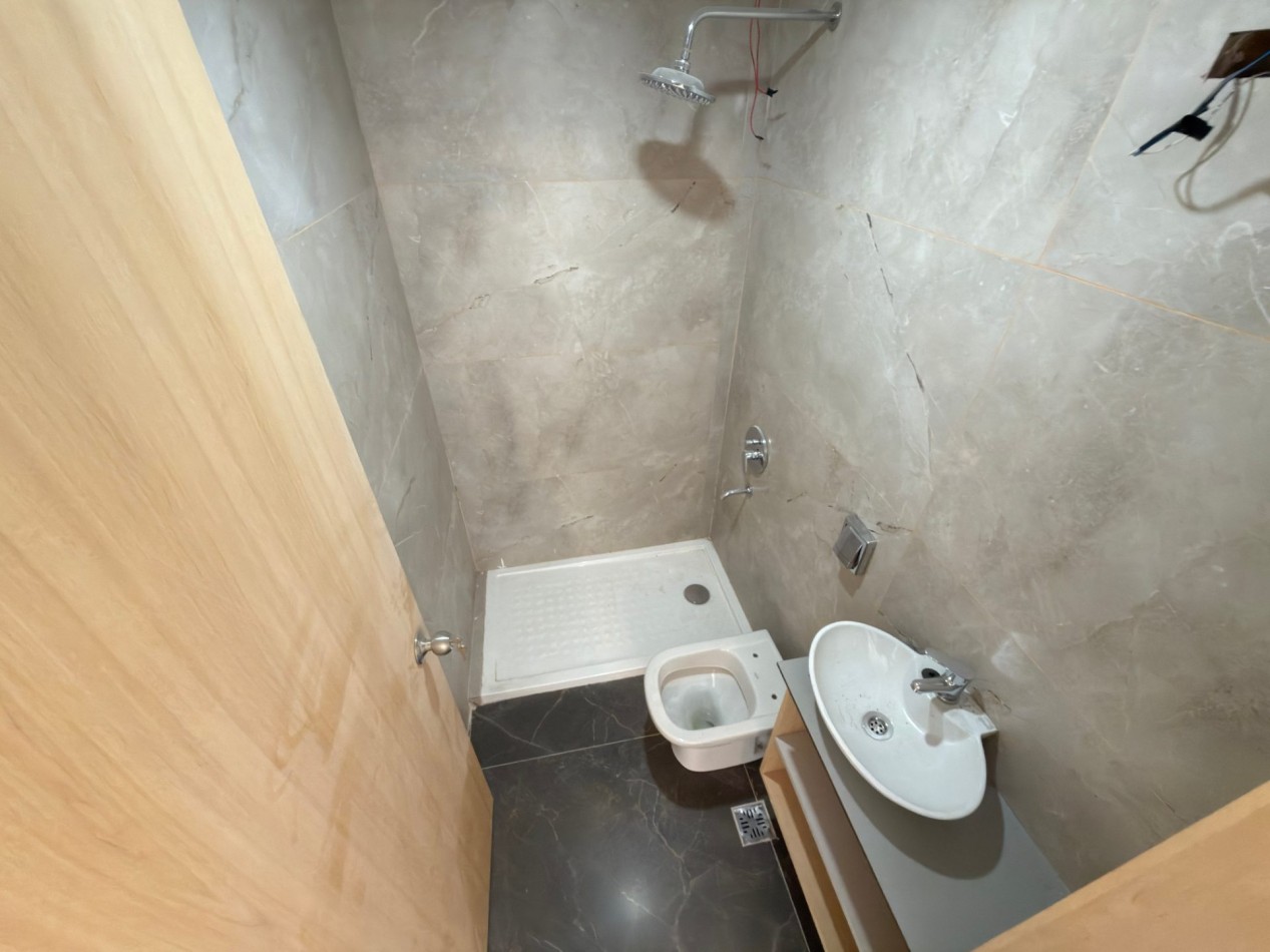 Se alquila departamento tres ambientes (Villa Lugano)