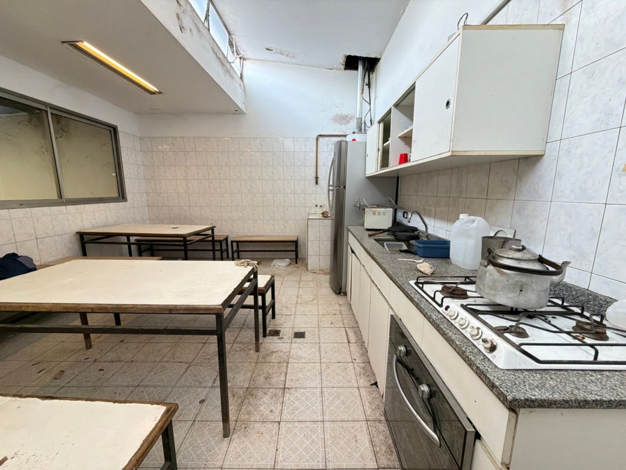 Se Vende Galpon (1680 mts2) Mataderos