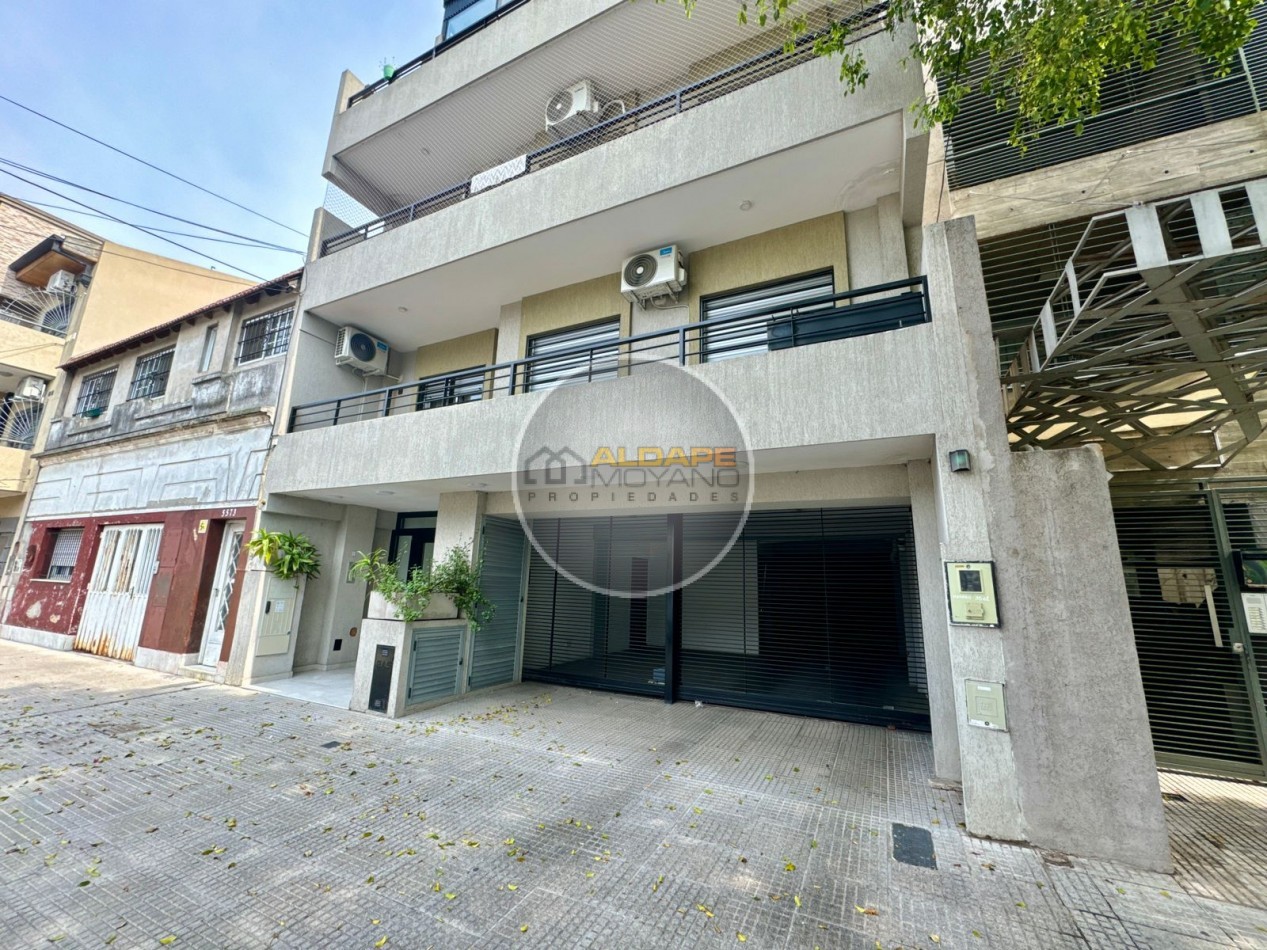 Se Vende Departamento dos ambientes con cochera (Villa Luro)