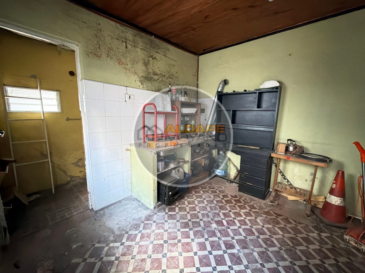 Se Vende Casa, ideal multi familiar (a remodelar)