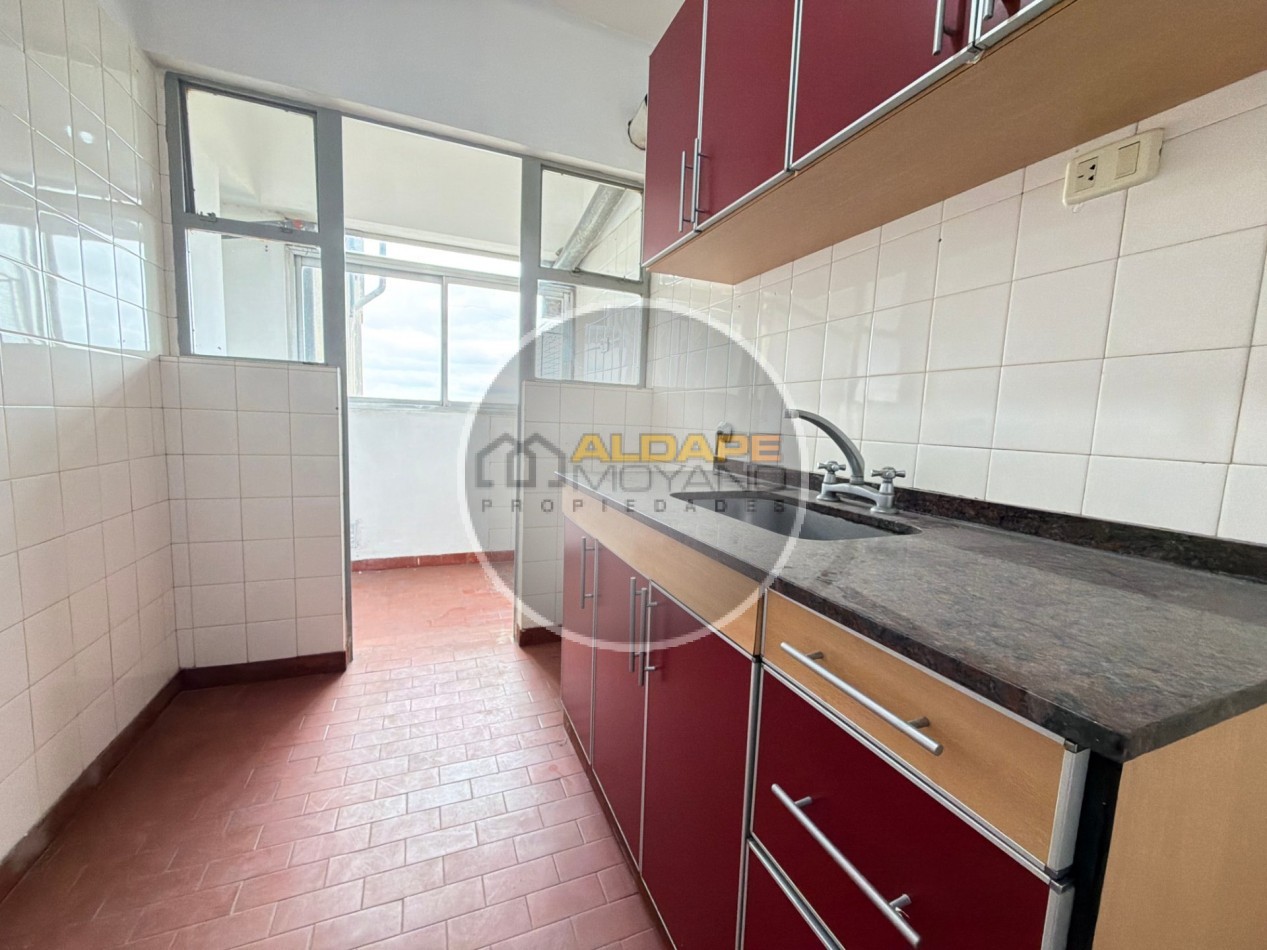 Se Vende departamento cuatro amb, con cochera (torre 11)