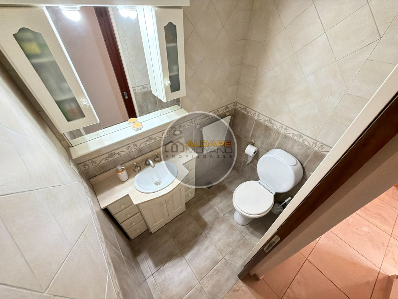 Se Vende Casa, cuatro amb, cochera doble, piscina (Monte Grande)