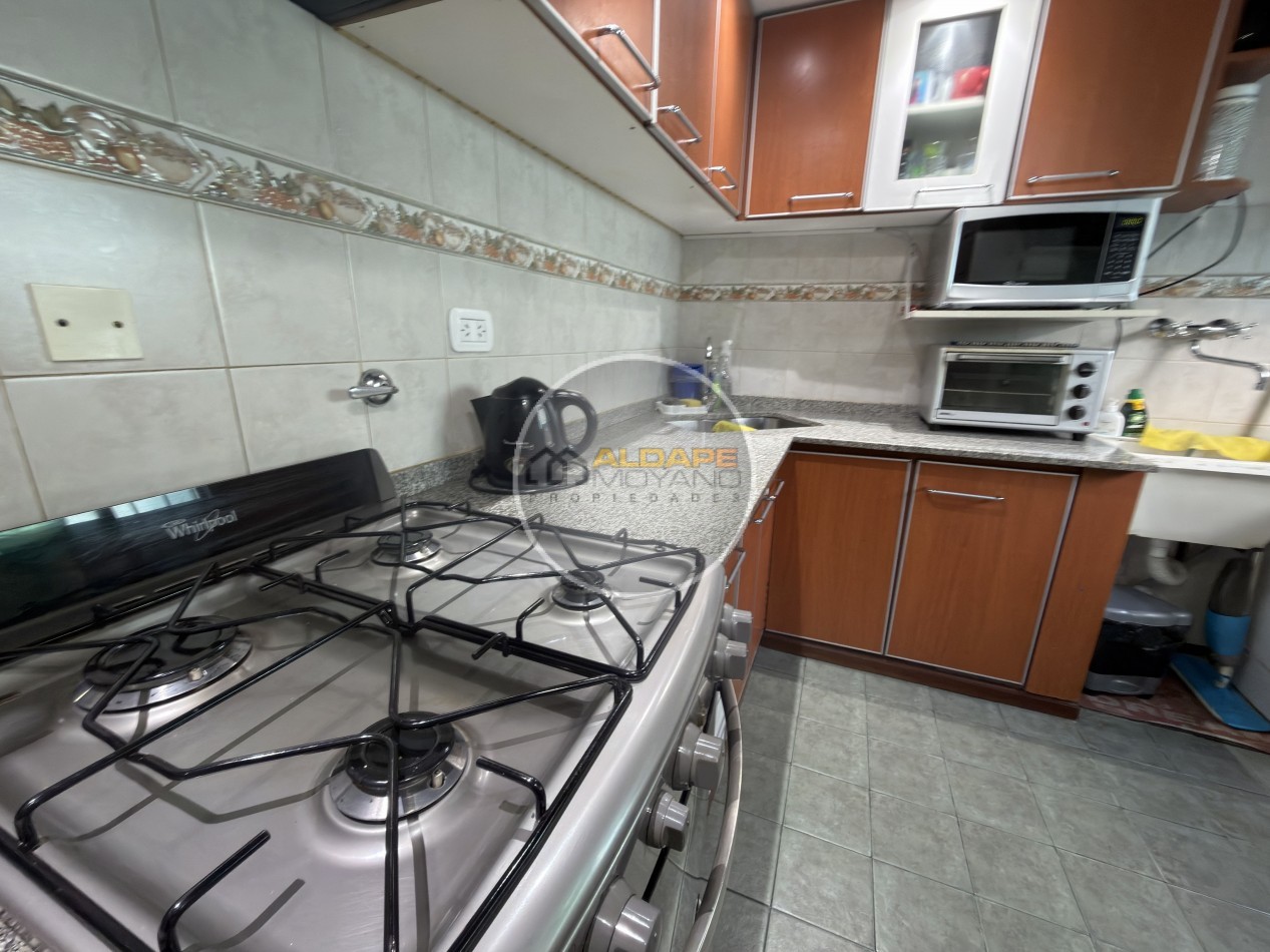 Se Vende PH tres ambientes, Impecable, apto credito (Parque Avellaneda)