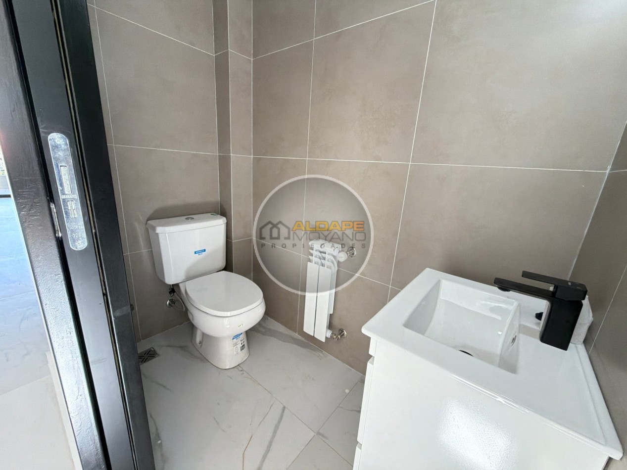 Se Vende triplex, cuatro amb, cochera doble (a estrenar)