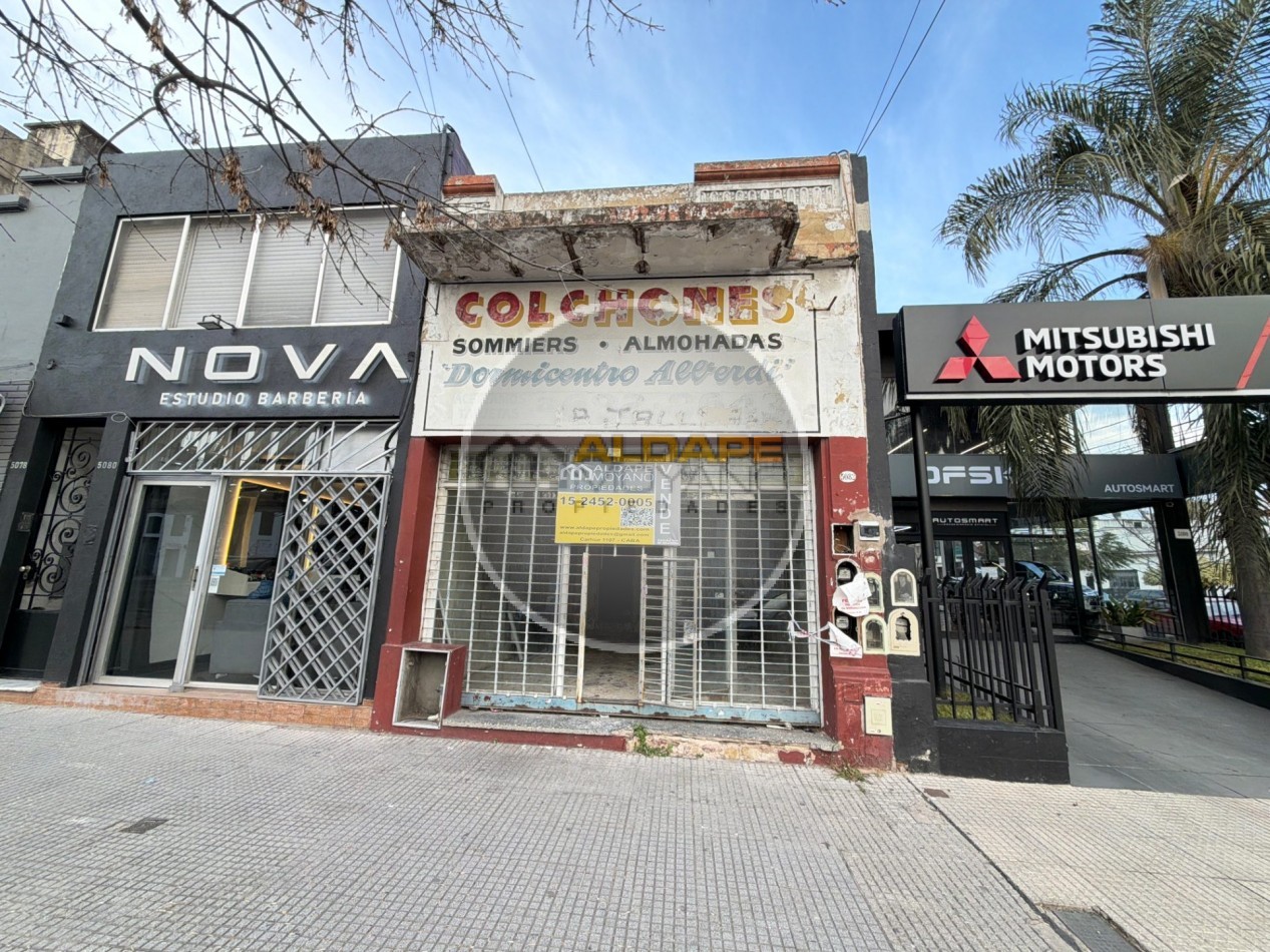Se vende Local comercial y vivienda tres amb (A Reciclar)