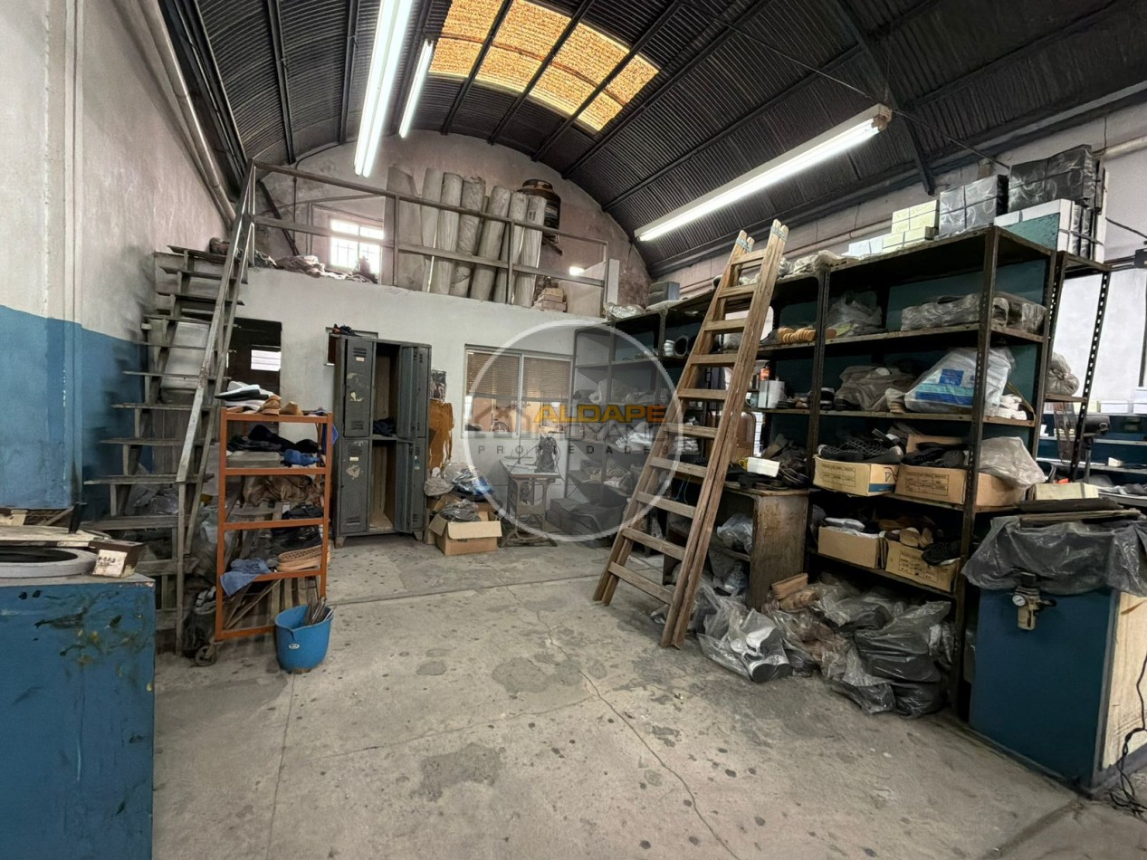 Se vende instalaciones para el Rubro Calzado, Oportunidad!! (villa lugano)