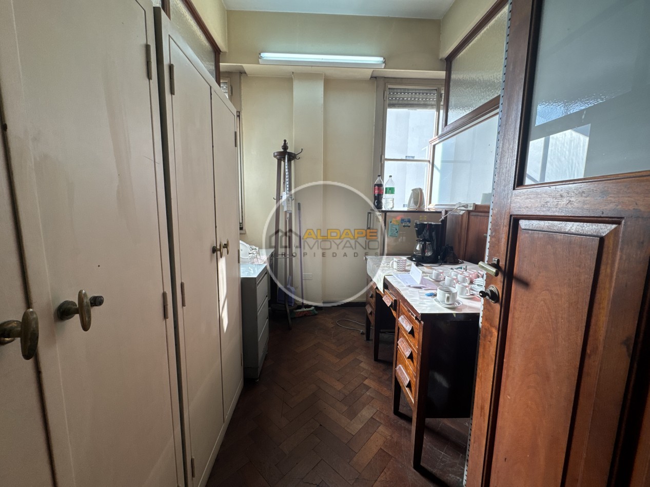 Se Vende Oficina (Monserrat)