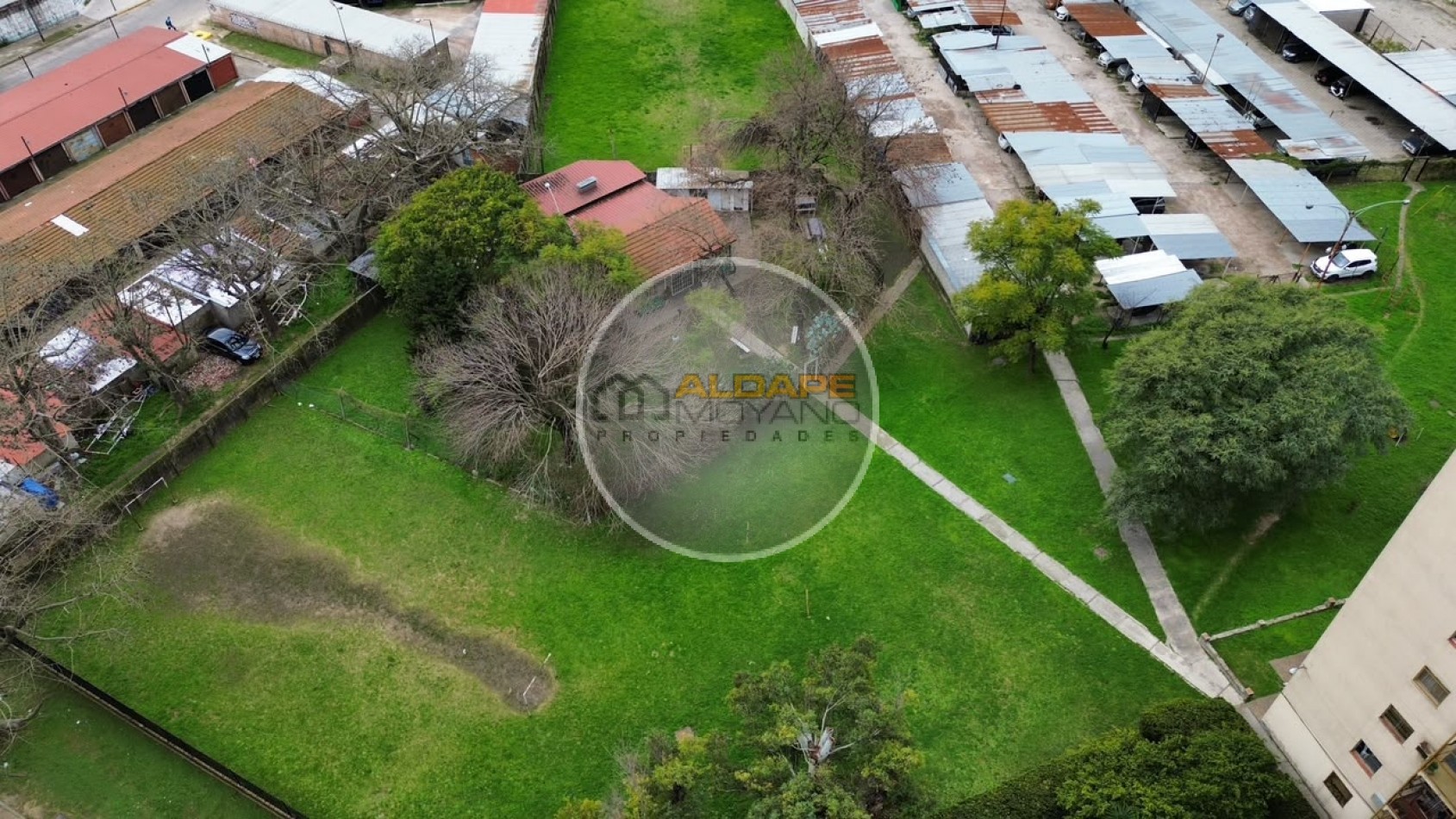 Se Vende departamento cuatro amb, con cochera (torre 11)