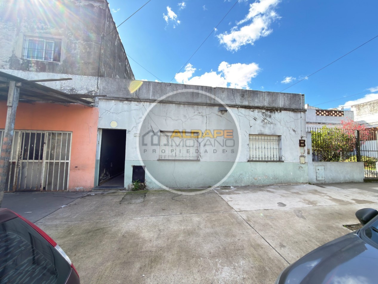 Se Vende Casa, ideal multi familiar (a remodelar)