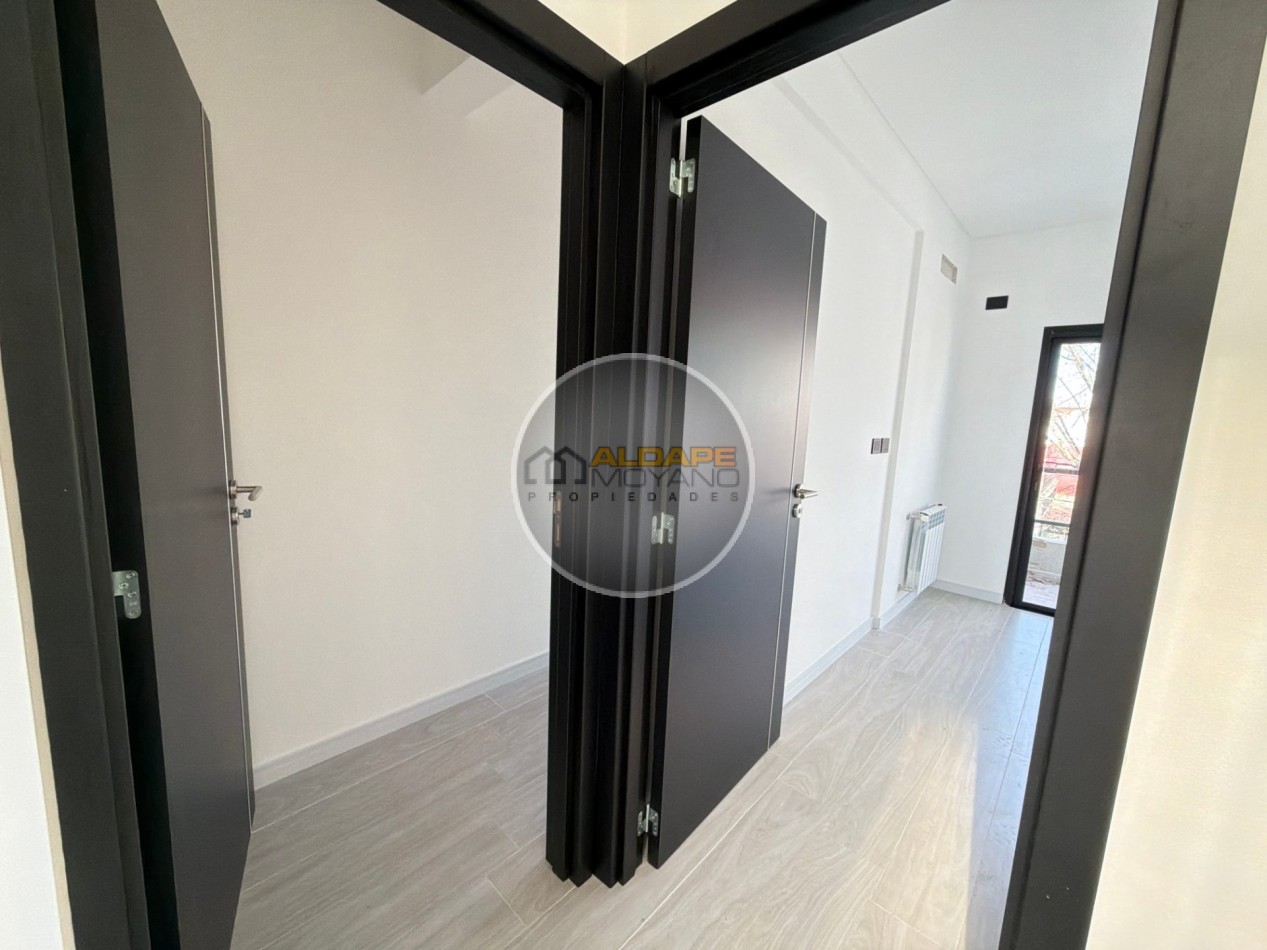 Se Vende triplex, cuatro amb, cochera doble (a estrenar)