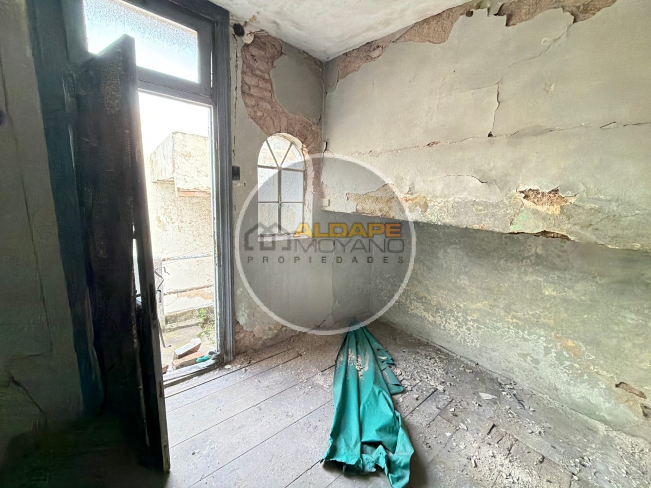 Se vende Local comercial y vivienda tres amb (A Reciclar)