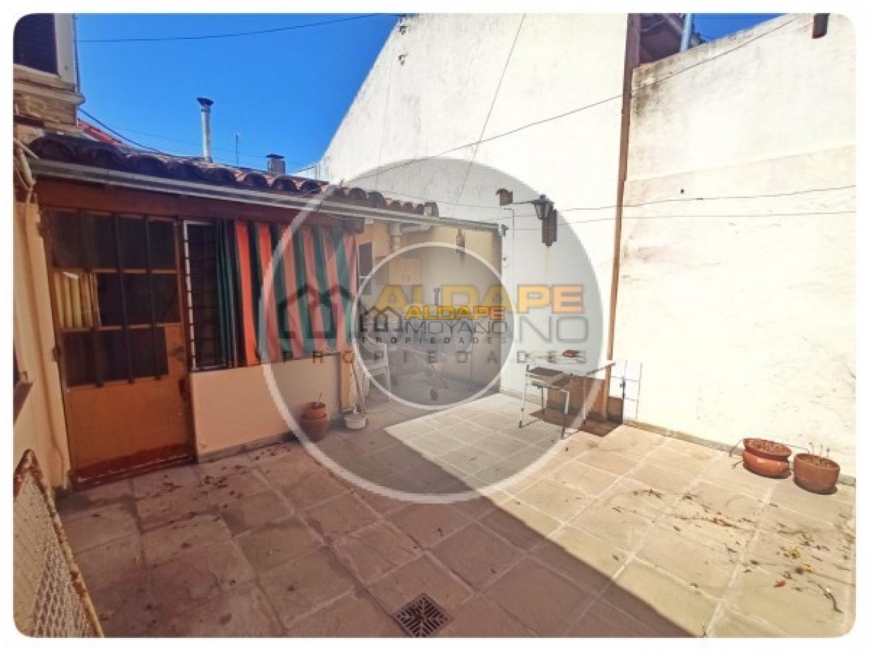 Se Vende Casa multifamiliar lote 8,66 x 24 mts Ramos Mejia, se acepta permuta