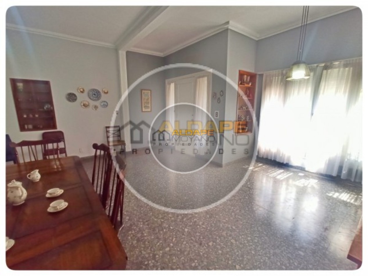 Se Vende Casa multifamiliar lote 8,66 x 24 mts Ramos Mejia, se acepta permuta