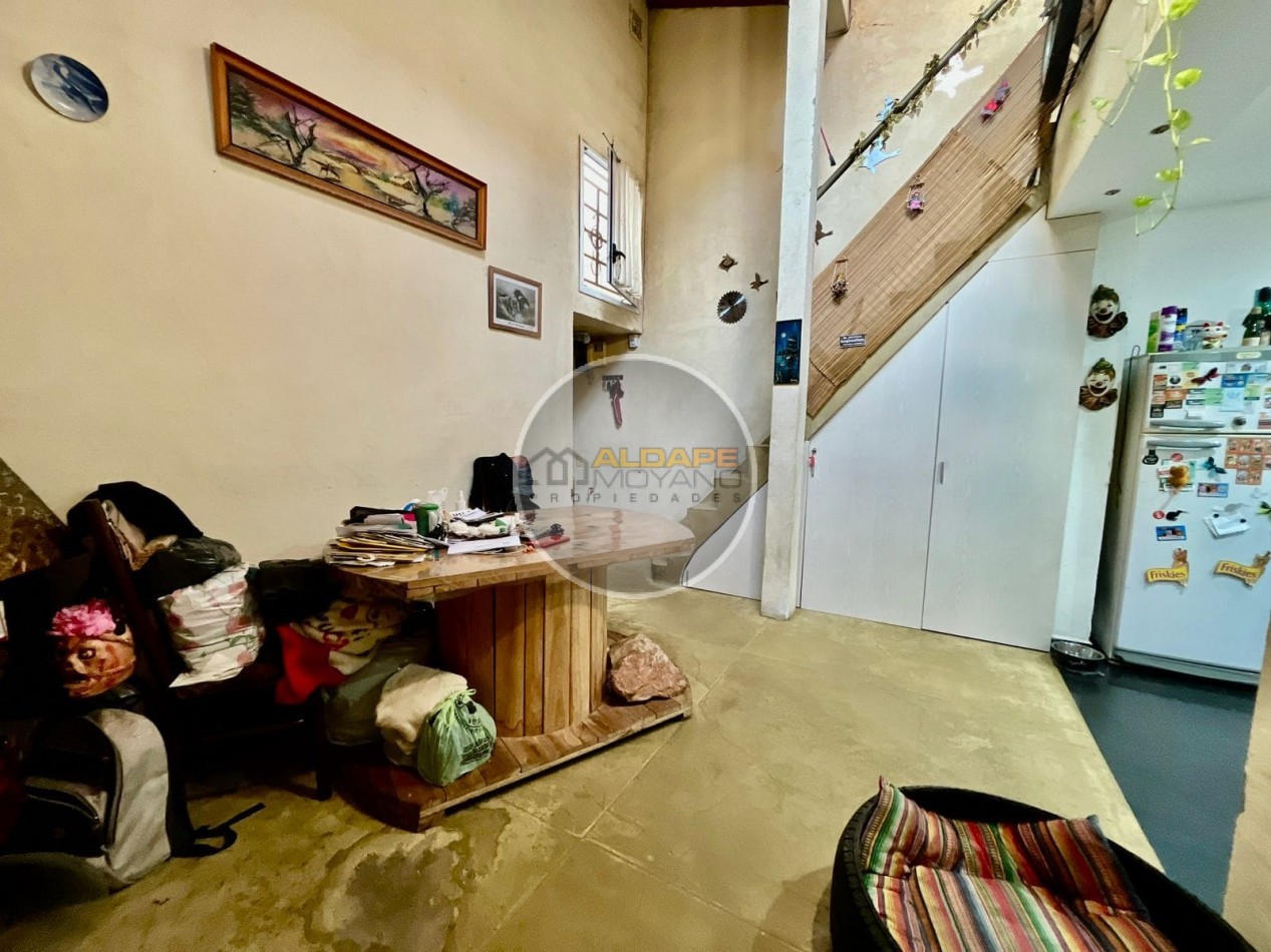 Se Vende PH dos ambientes, contrafrente (Barracas)