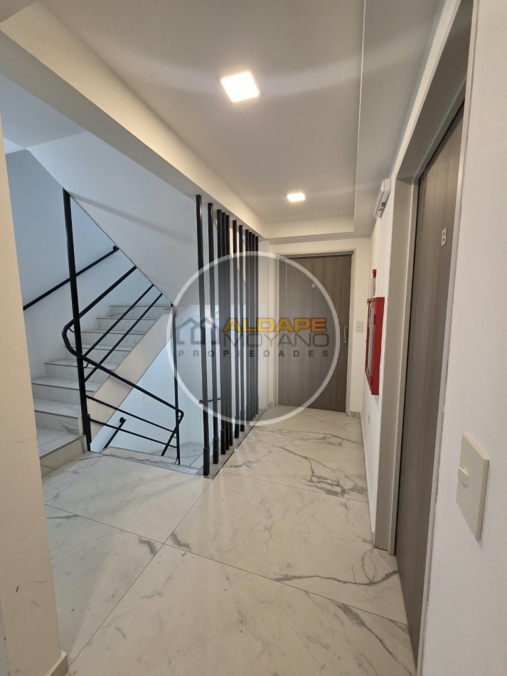 ALQUIER MONOAMBIENTE EN LINIERS