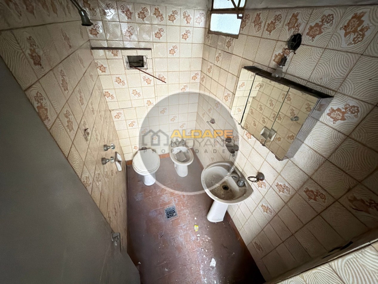 Se vende Local comercial y vivienda tres amb (A Reciclar)