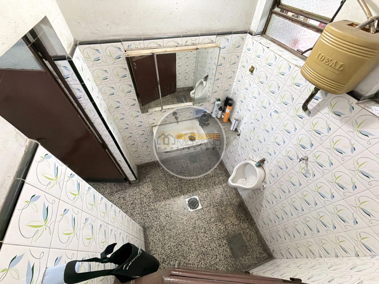 Se alquila Galpon, 700 mts2 (villa lugano)