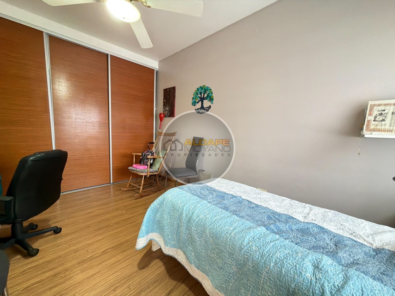 Se Vende PH, tres ambientes, con cochera (Liniers) Excelente