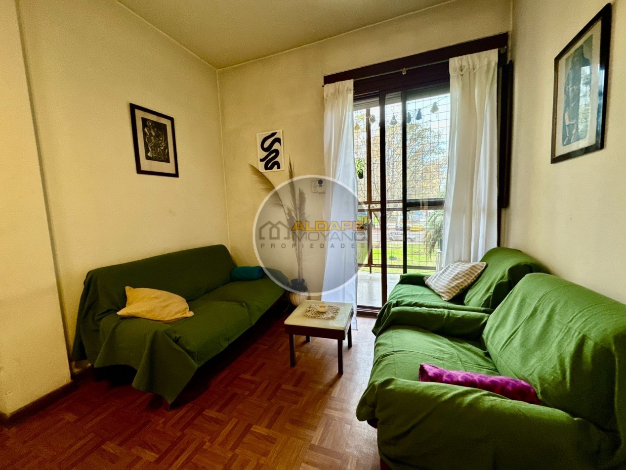 Se Vende Departamento cuatro ambientes (Barrio Macias)