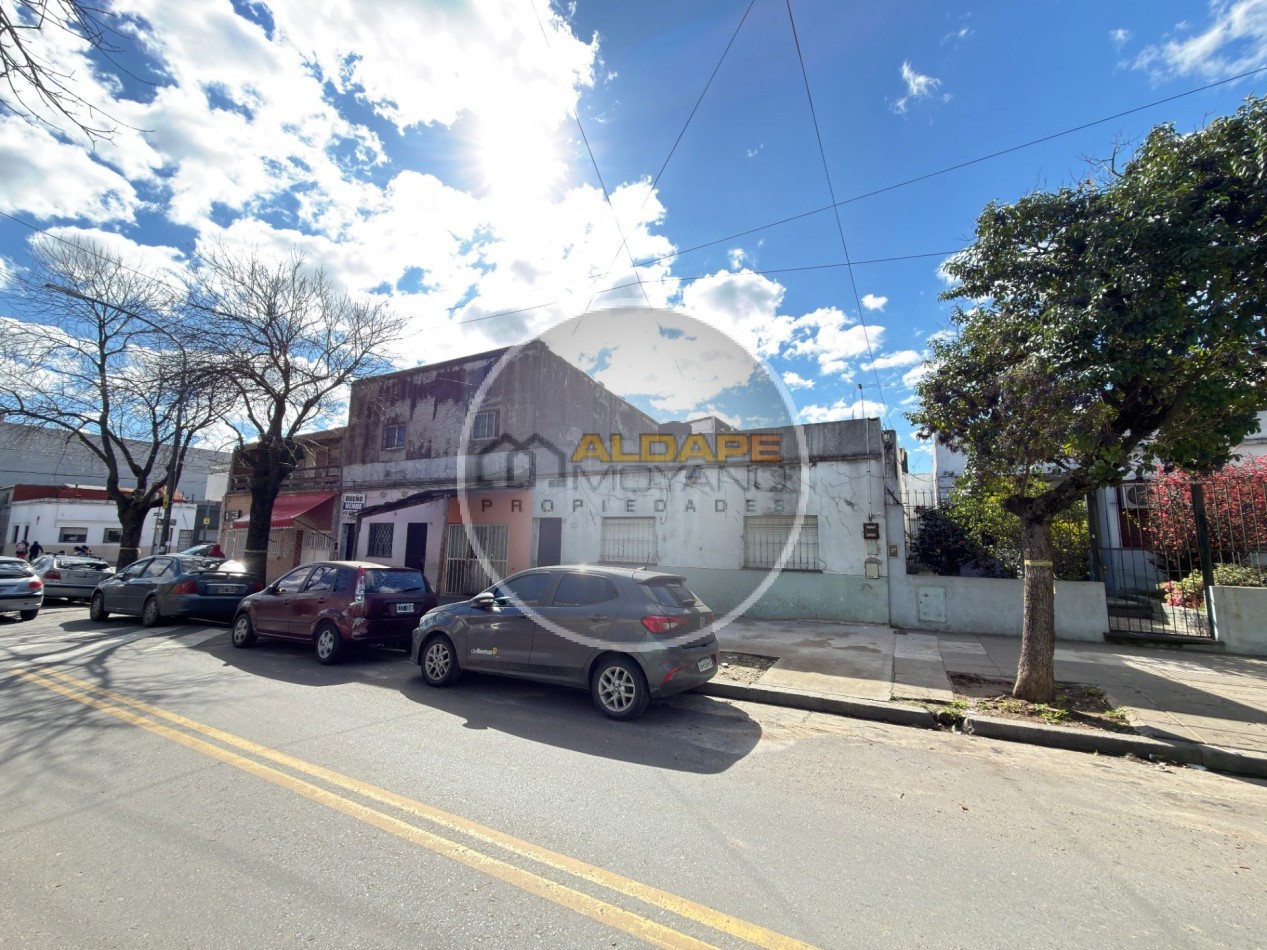 Se Vende Casa, ideal multi familiar (a remodelar)