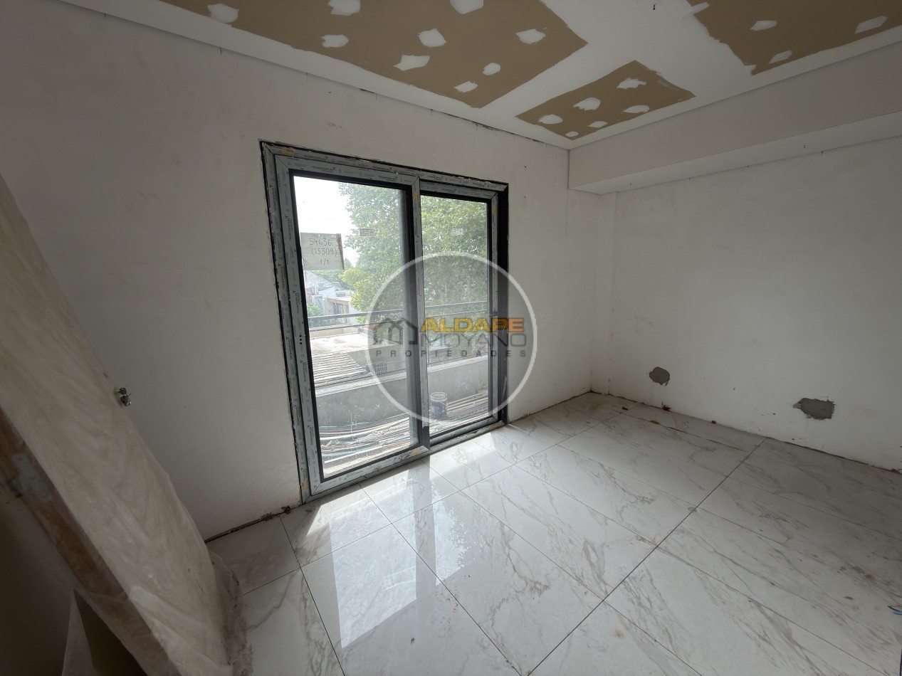 Se Vende Galpon con vivienda cuatro ambientes (Mataderos)